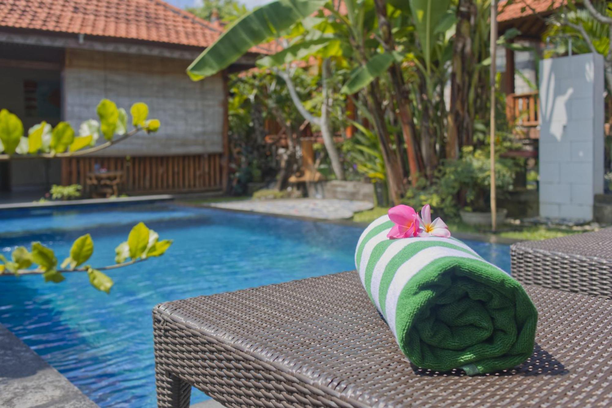 Ss Pangket Bungalow Toyapakeh 外观 照片